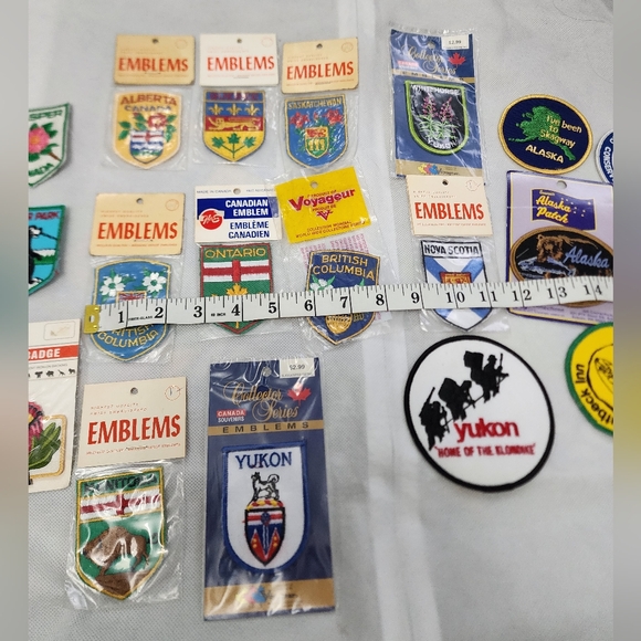 Set of 40 canada provinces and other emblems / patches - Picture 5 of 5